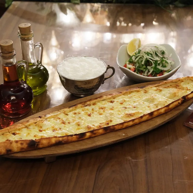 Kaşarlı Pide