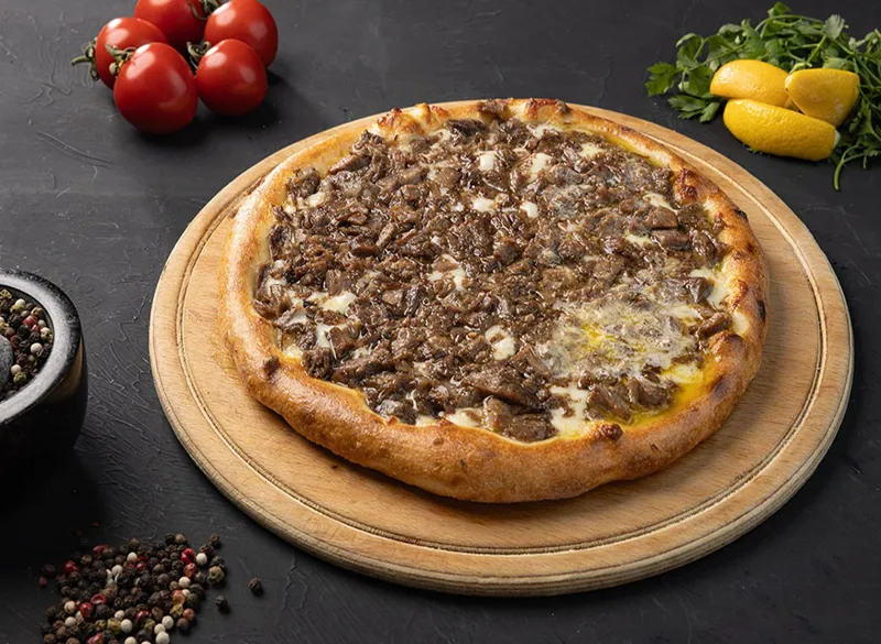 Kavurmalı Kaşarlı Pide